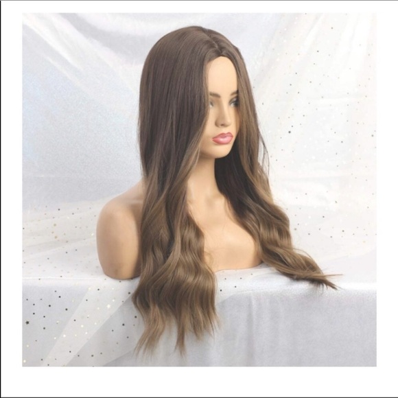 🆕️ Wavy Middle Part Heat Resistant Wig - Picture 6 of 7